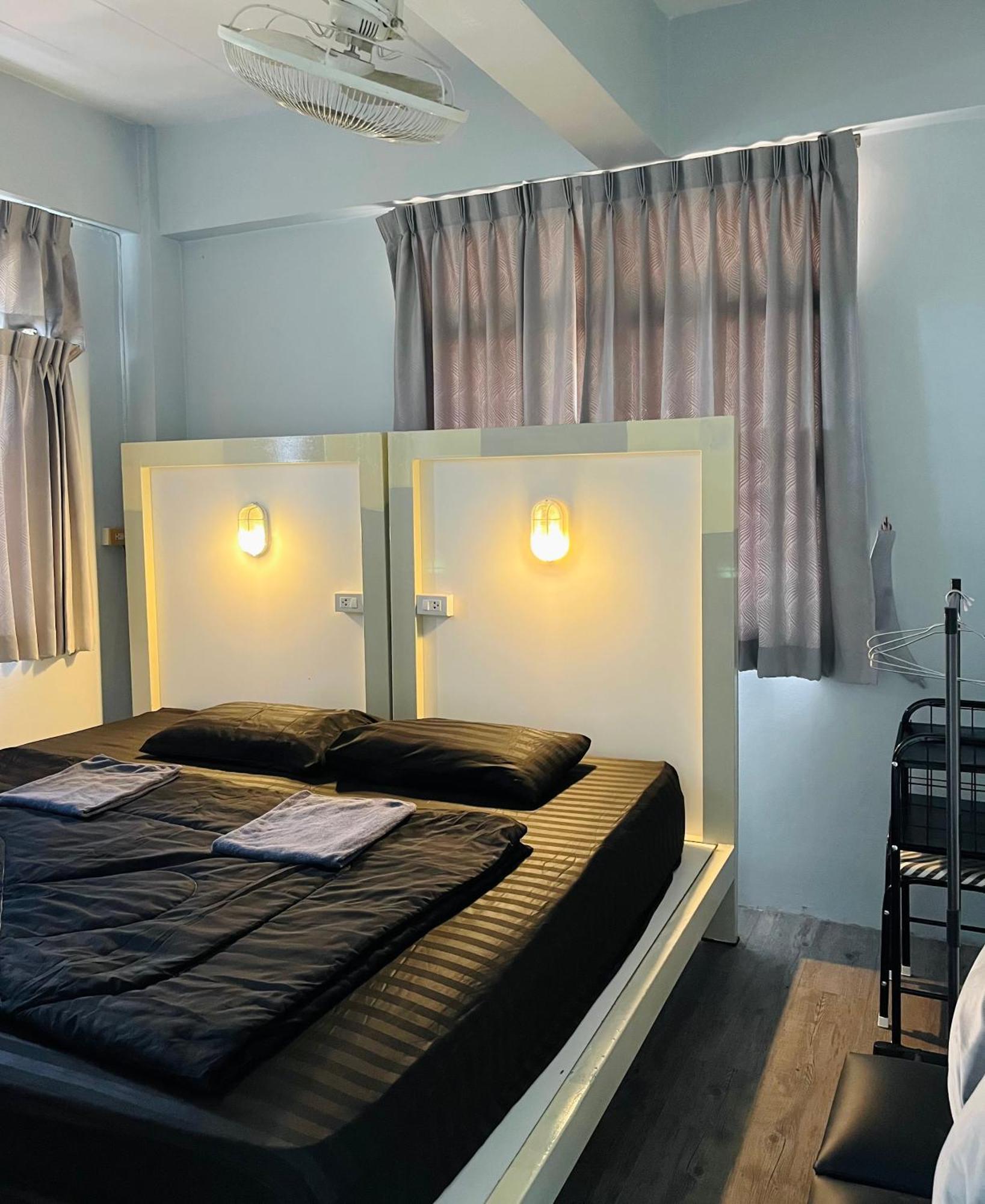 Patone Hostel Phra Nakhon Si Ayutthaya Exterior photo