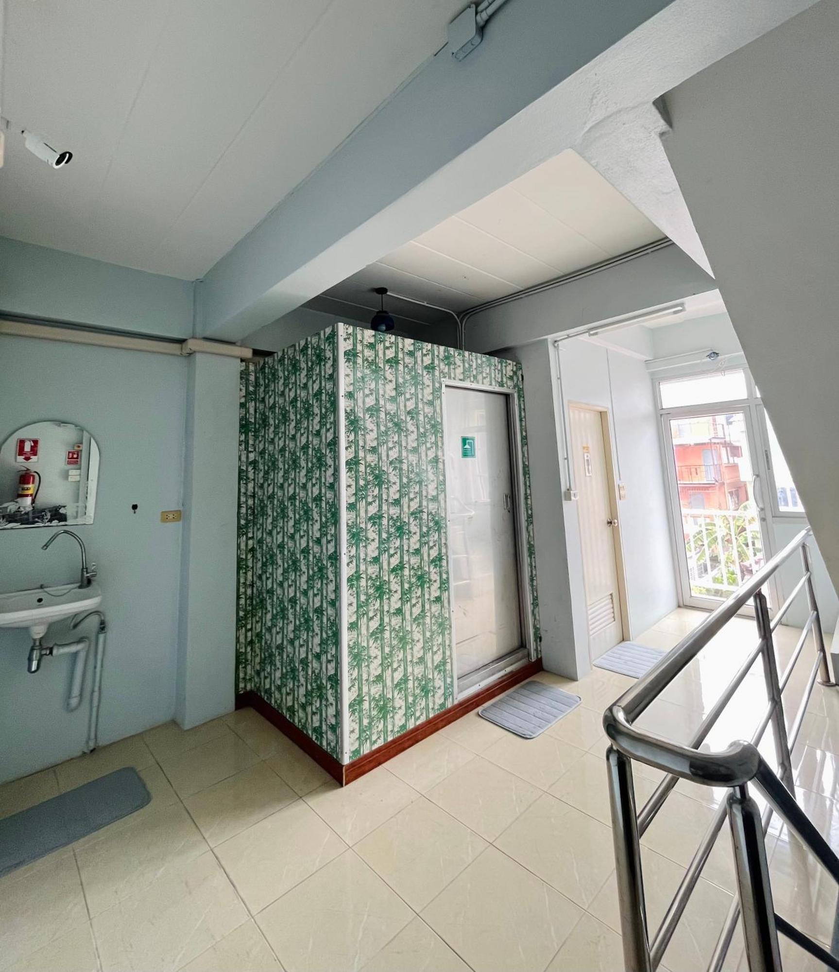 Patone Hostel Phra Nakhon Si Ayutthaya Exterior photo